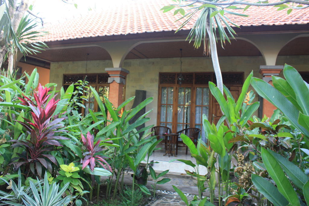Cleopatra Beach Bungalows Hotel Lovina Quarto foto